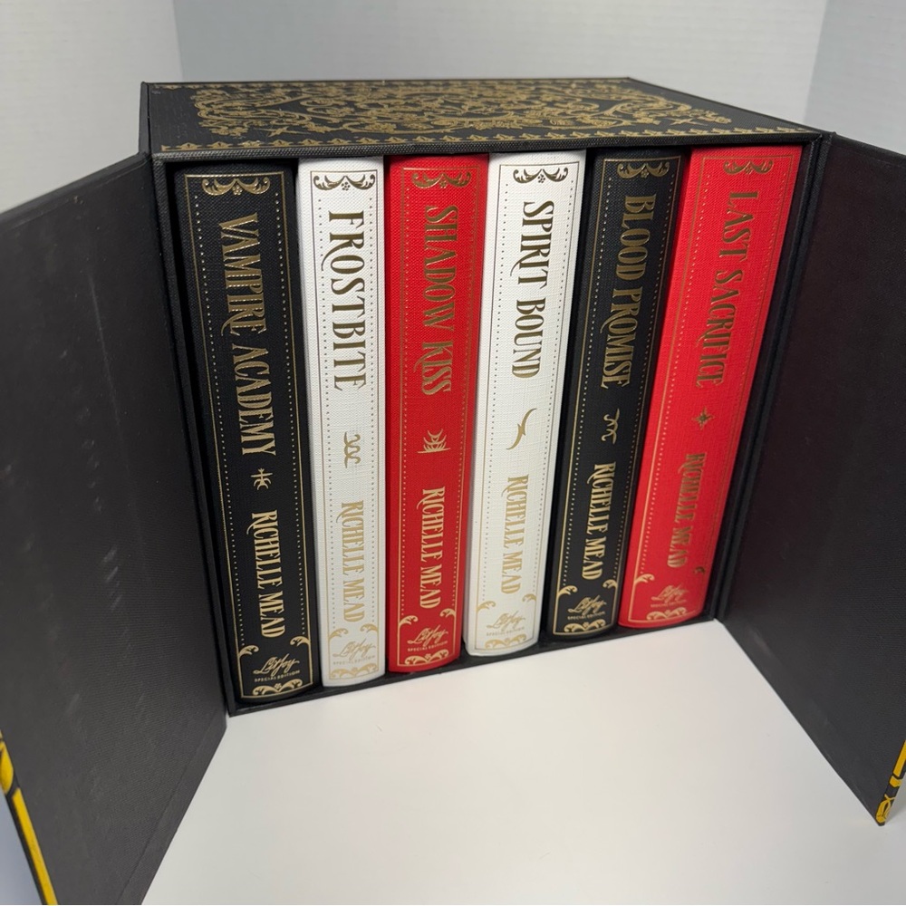 LitJoy Vampire Academy by Richelle Mead - ✍️ Signed Box Set